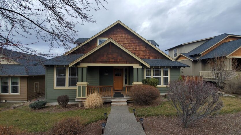 4235 SW Rhyolite Place - Redmond - Oregon - 3 bed, 2 bath rental property