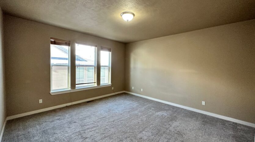 4235 SW Rhyolite Place - Redmond - Oregon - 3 bed, 2 bath rental property