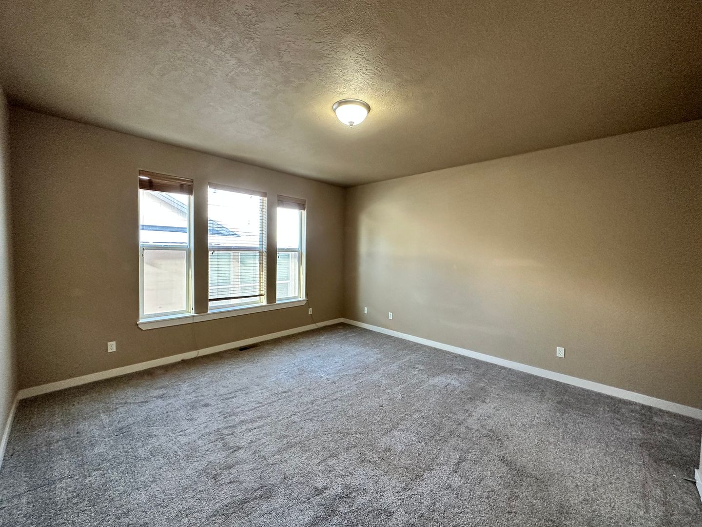 4235 SW Rhyolite Place - Redmond - Oregon - 3 bed, 2 bath rental property