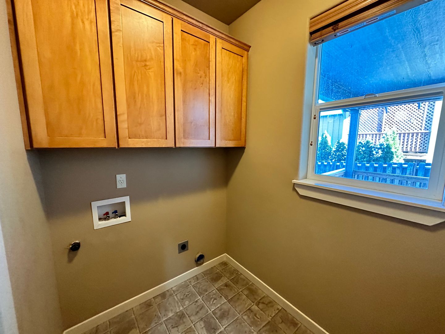 4235 SW Rhyolite Place - Redmond - Oregon - 3 bed, 2 bath rental property