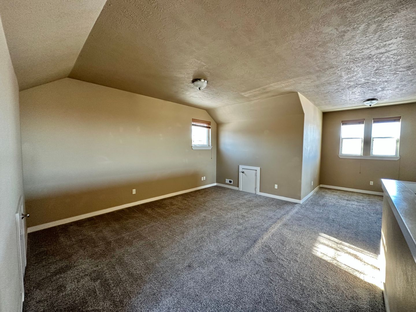 4235 SW Rhyolite Place - Redmond - Oregon - 3 bed, 2 bath rental property