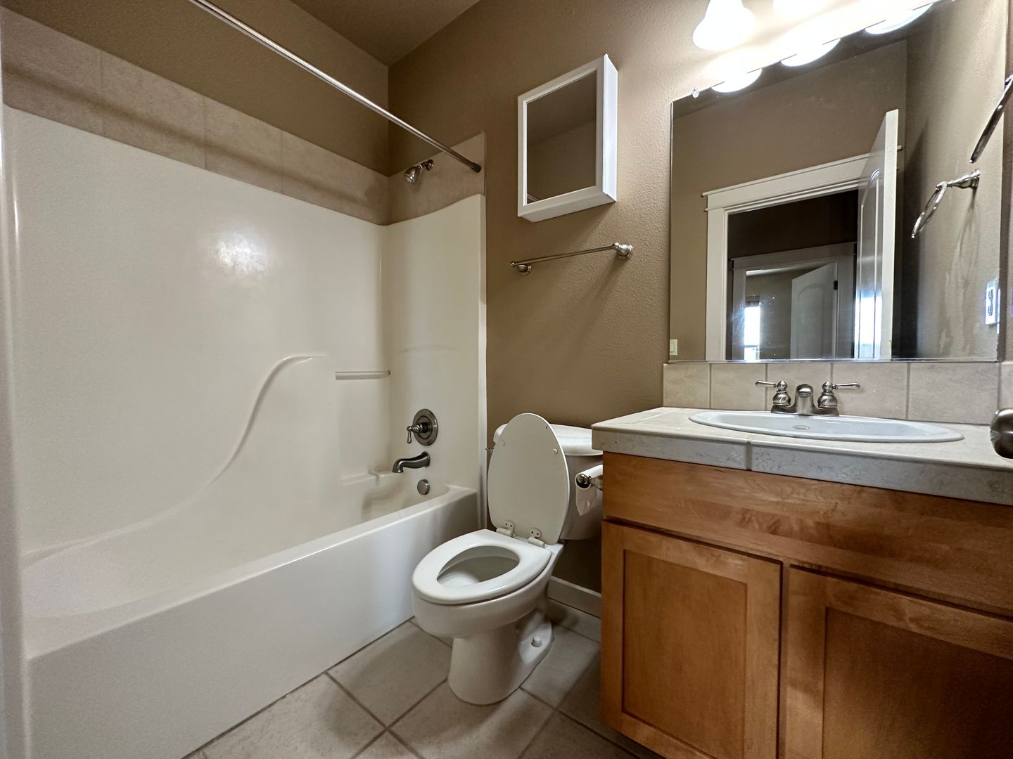 4235 SW Rhyolite Place - Redmond - Oregon - 3 bed, 2 bath rental property