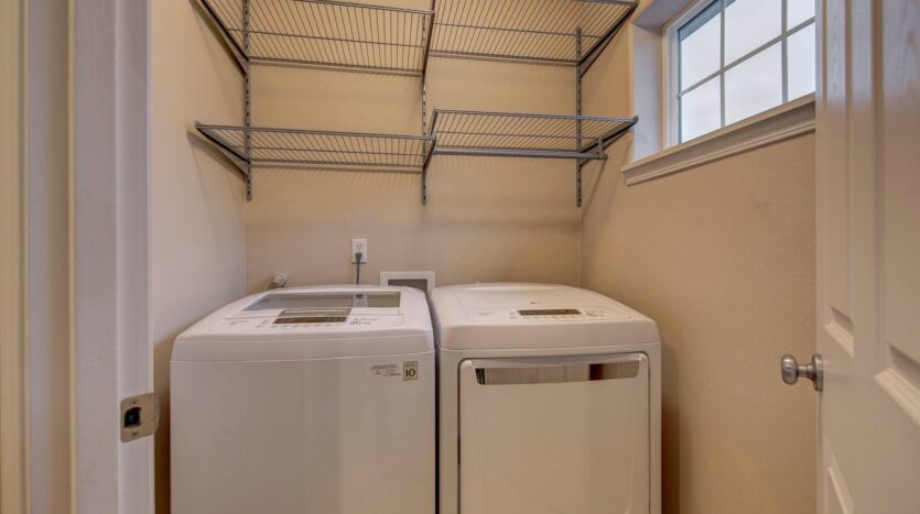 4253 NW Diamondback Drive - Beaverton - Oregon - 4 bed, 2.5 bath rental property