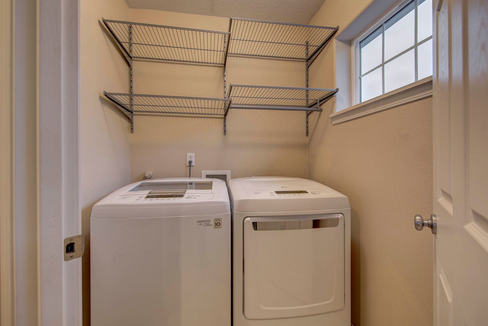 4253 NW Diamondback Drive - Beaverton - Oregon - 4 bed, 2.5 bath rental property