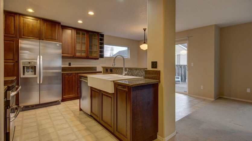 4253 NW Diamondback Drive - Beaverton - Oregon - 4 bed, 2.5 bath rental property