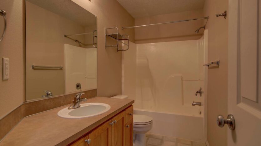 4253 NW Diamondback Drive - Beaverton - Oregon - 4 bed, 2.5 bath rental property