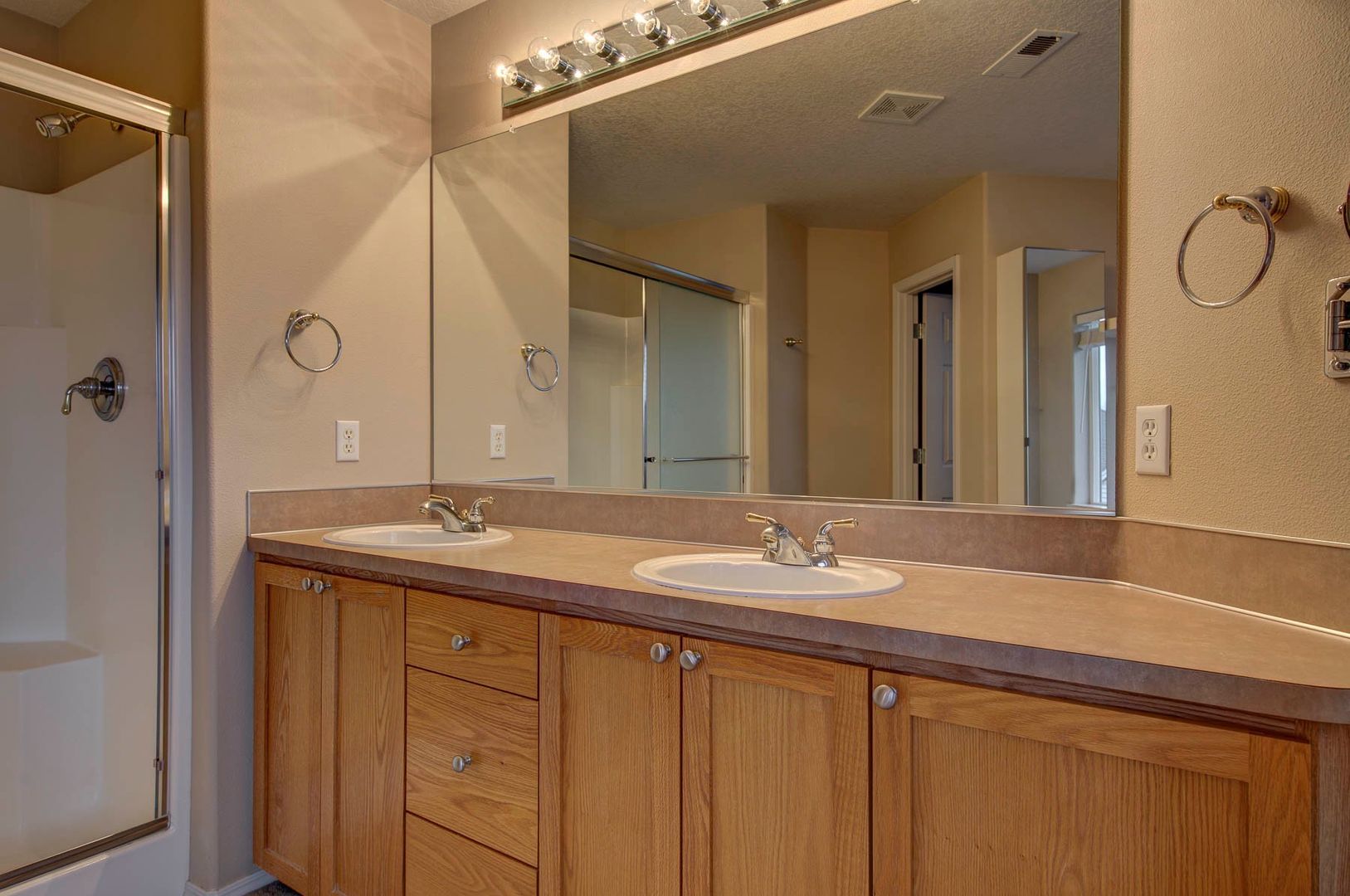 4253 NW Diamondback Drive - Beaverton - Oregon - 4 bed, 2.5 bath rental property