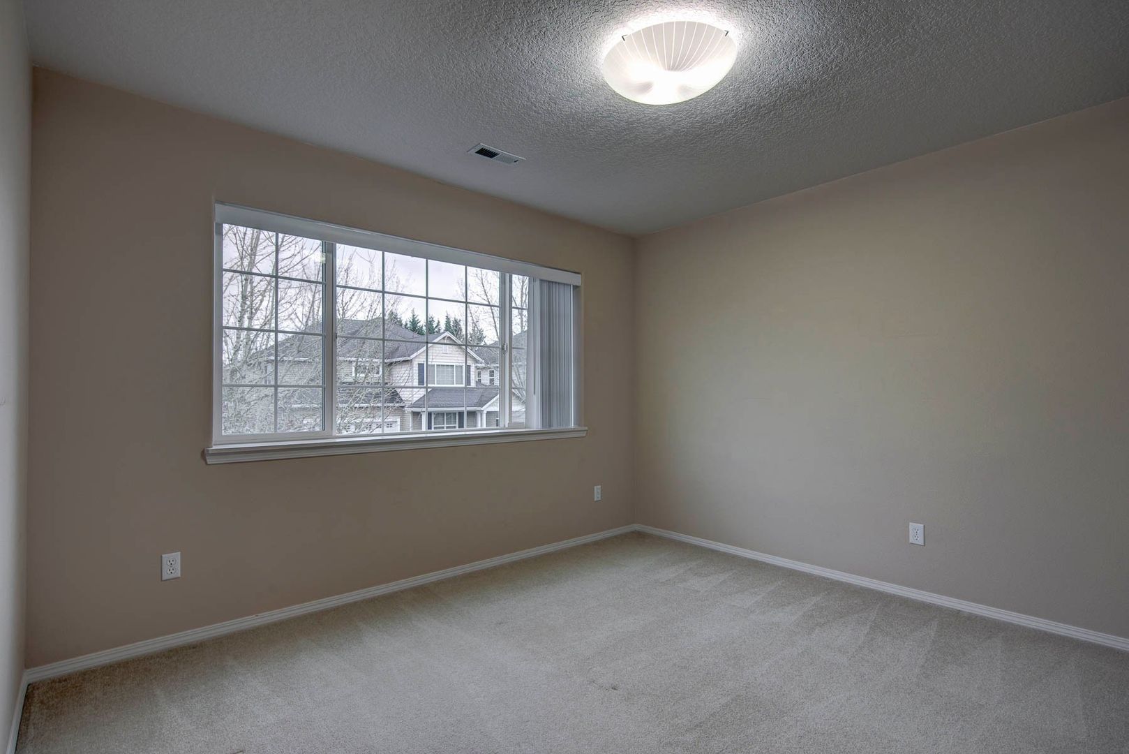 4253 NW Diamondback Drive - Beaverton - Oregon - 4 bed, 2.5 bath rental property