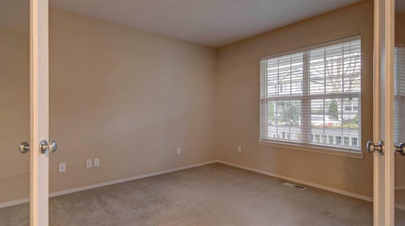 4253 NW Diamondback Drive - Beaverton - Oregon - 4 bed, 2.5 bath rental property