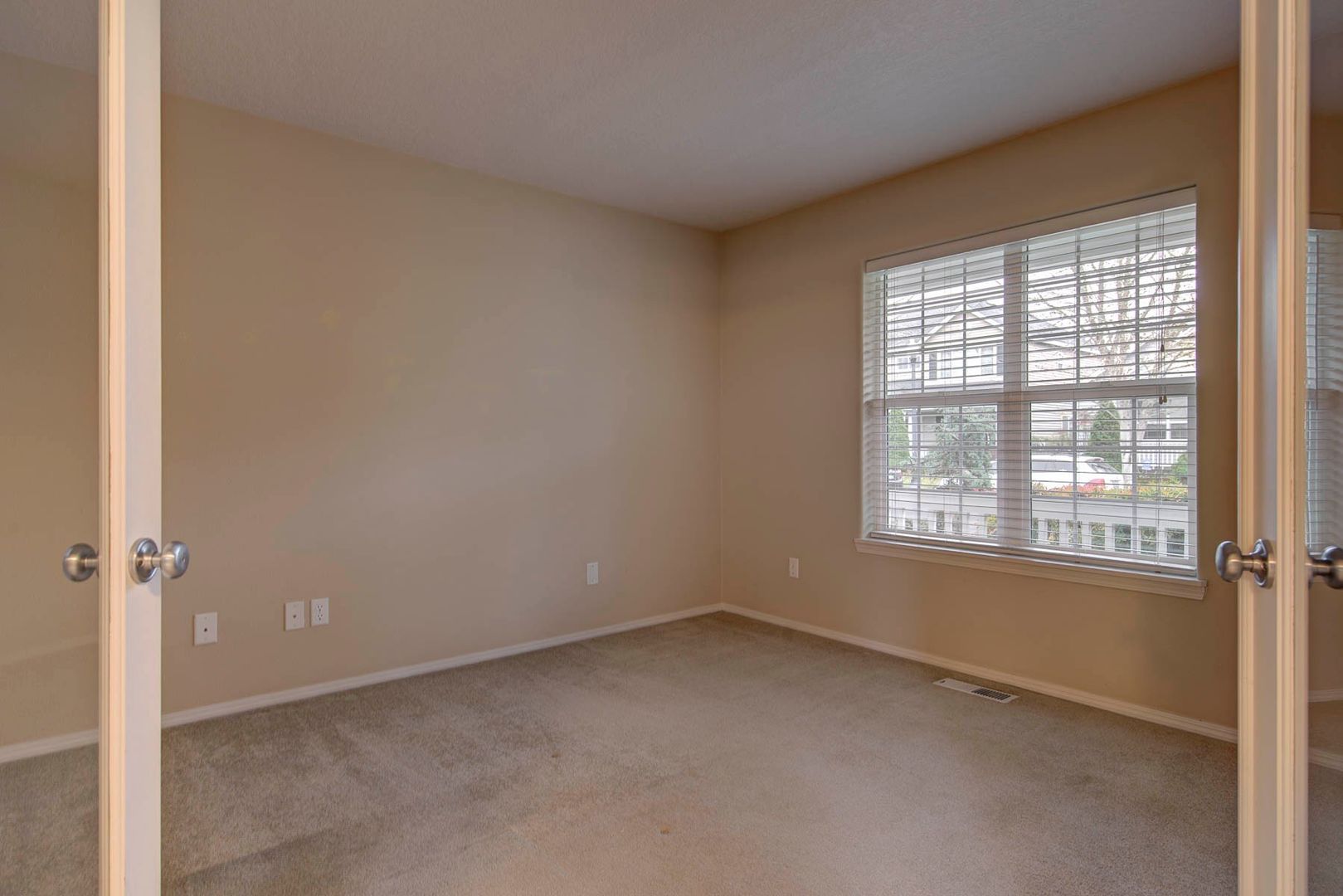 4253 NW Diamondback Drive - Beaverton - Oregon - 4 bed, 2.5 bath rental property