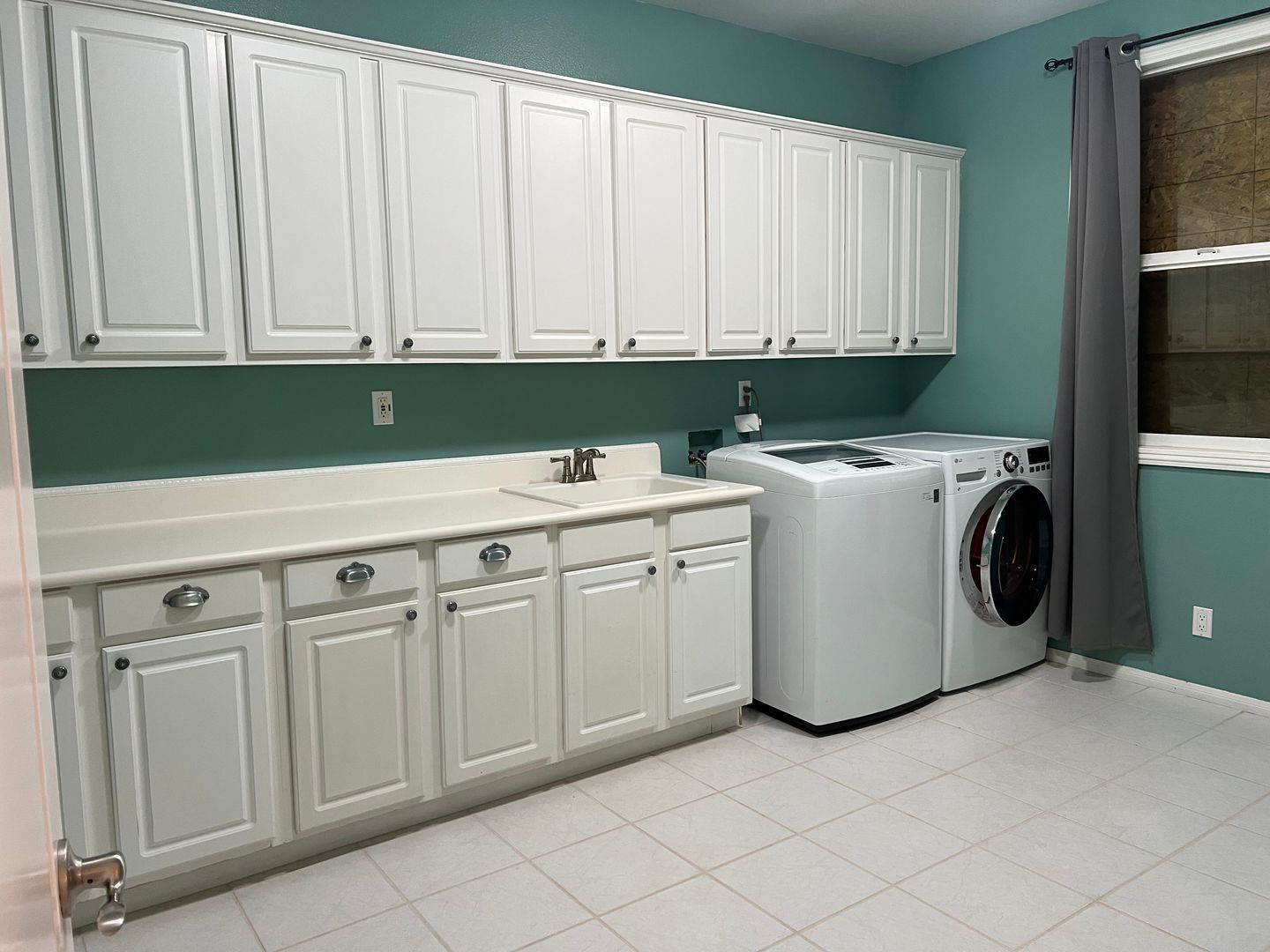 43767 Via Cavalo - Temecula - California - 5 bed, 4 bath rental property