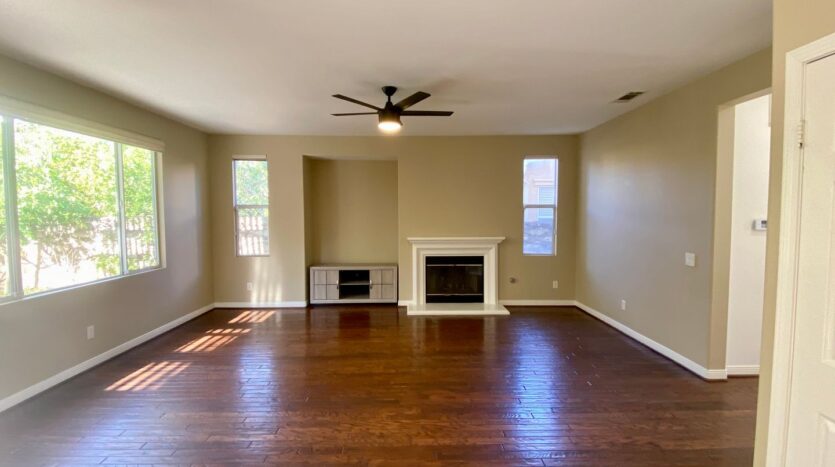 4664 Calle San Juan  - Thousand Oaks - California - 4 bed, 3 bath rental property