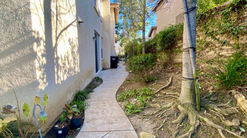 4664 Calle San Juan  - Thousand Oaks - California - 4 bed, 3 bath rental property