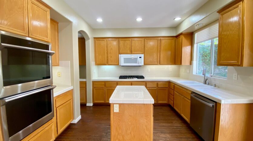 4664 Calle San Juan  - Thousand Oaks - California - 4 bed, 3 bath rental property