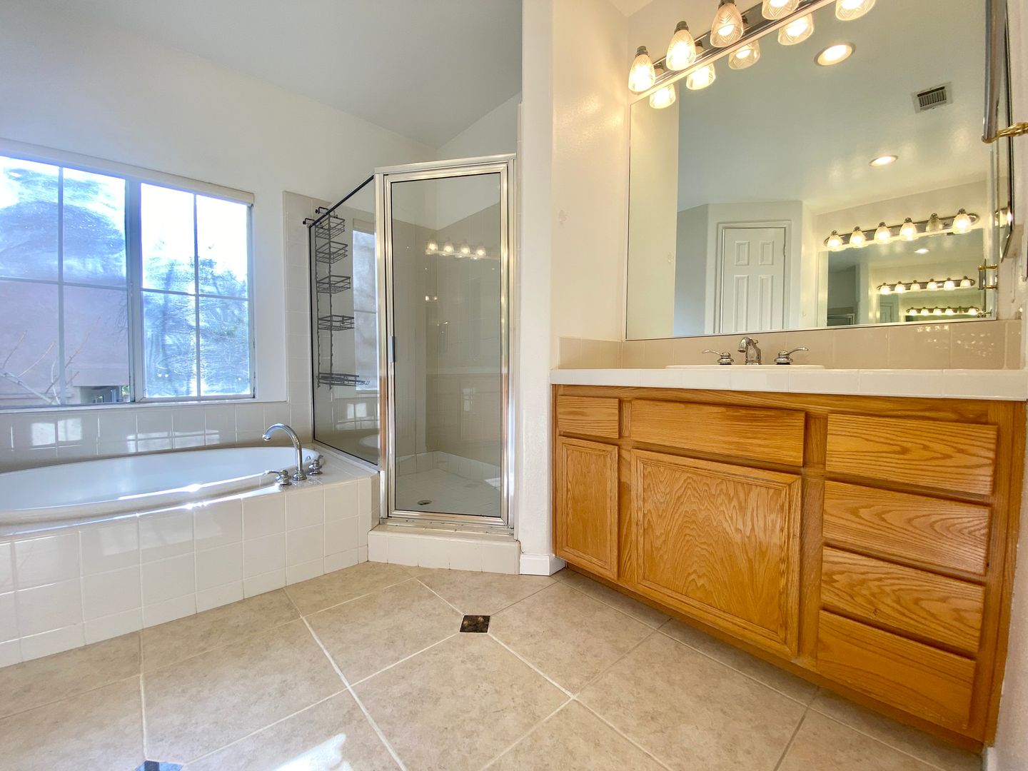 4664 Calle San Juan  - Thousand Oaks - California - 4 bed, 3 bath rental property