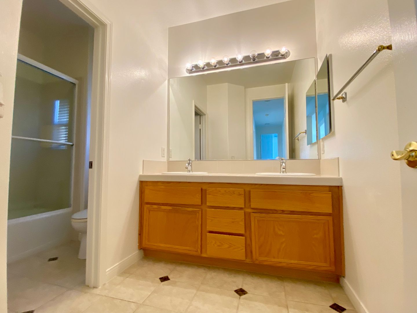 4664 Calle San Juan  - Thousand Oaks - California - 4 bed, 3 bath rental property