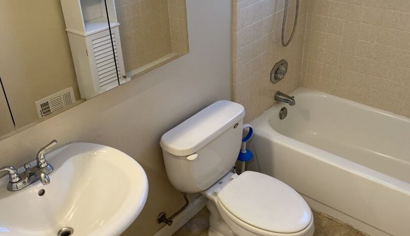 5051 Oakbrook Circle - Fairfield - California - 3 bed, 2 bath rental property