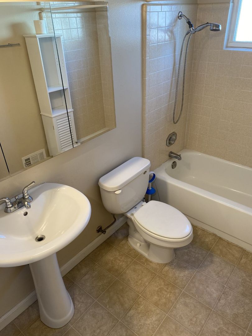 5051 Oakbrook Circle - Fairfield - California - 3 bed, 2 bath rental property