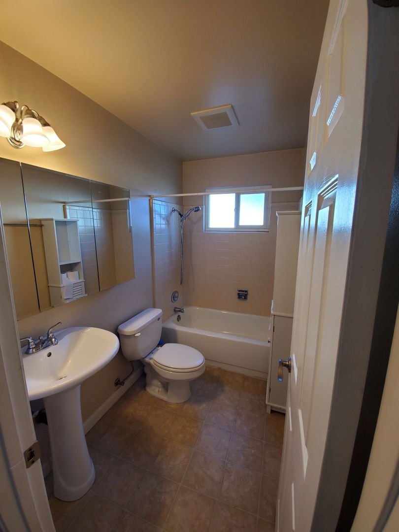 5051 Oakbrook Circle - Fairfield - California - 3 bed, 2 bath rental property