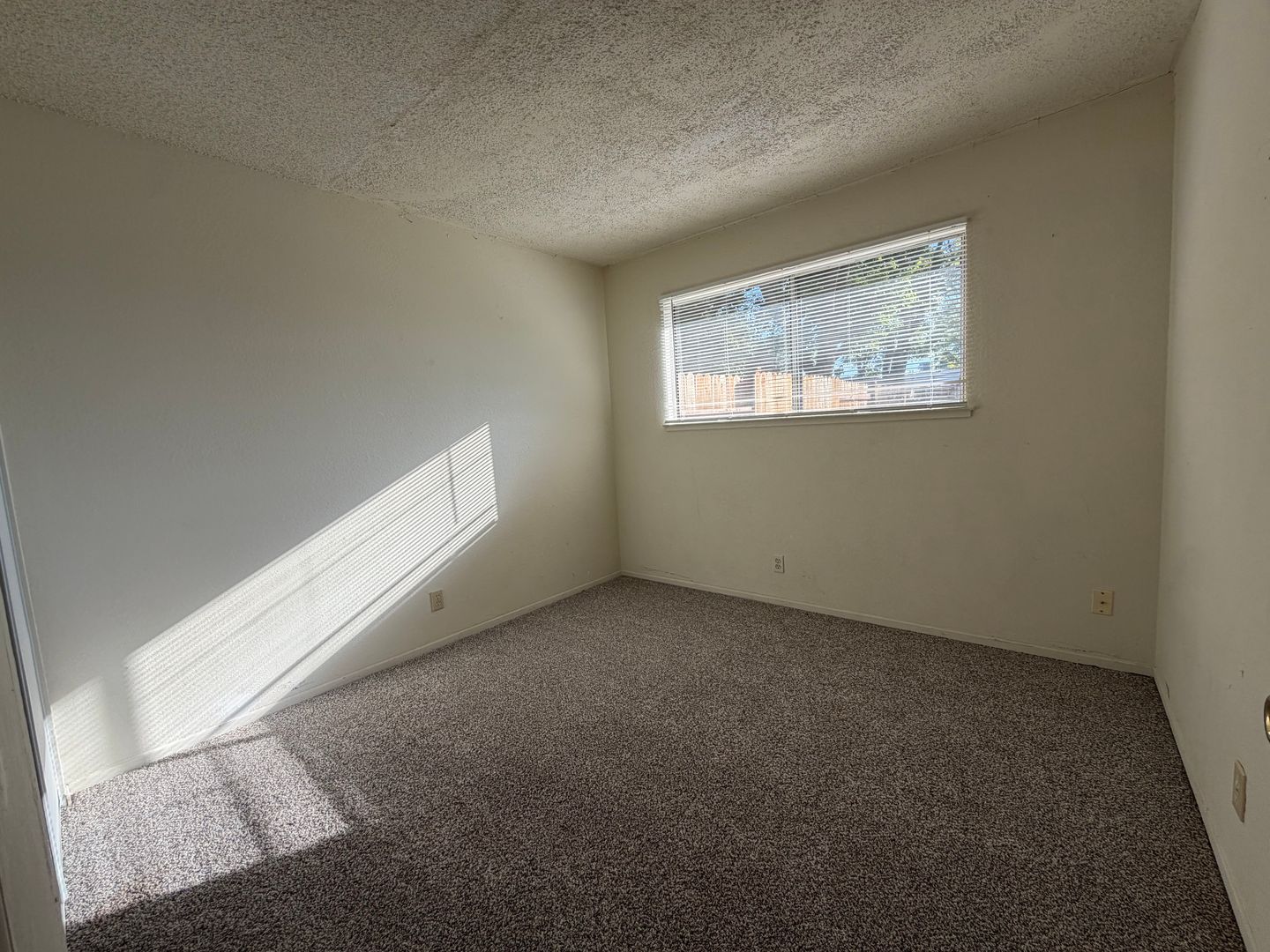 5216 Karm Way - Sacramento - California - 2 bed, 2 bath rental property