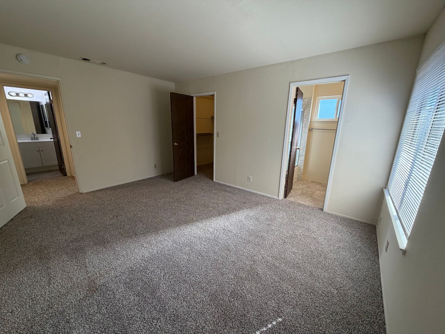 5216 Karm Way - Sacramento - California - 2 bed, 2 bath rental property