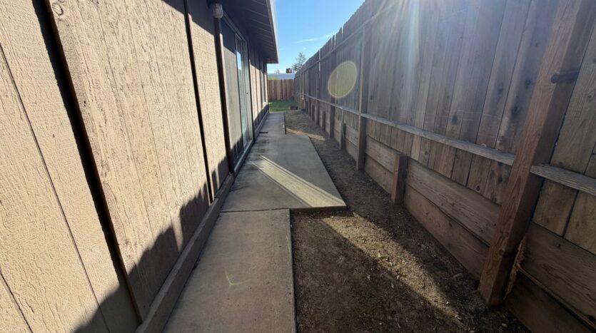 5216 Karm Way - Sacramento - California - 2 bed, 2 bath rental property