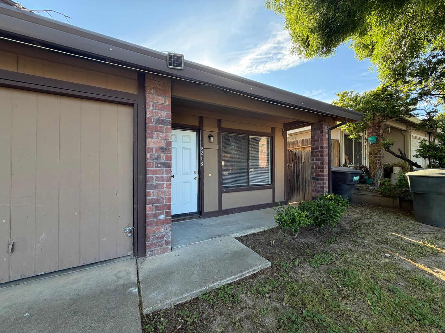 5216 Karm Way - Sacramento - California - 2 bed, 2 bath rental property