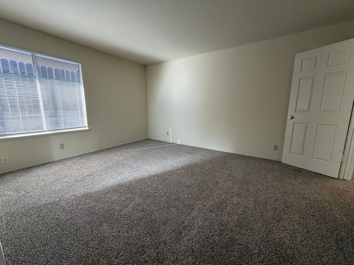 5216 Karm Way - Sacramento - California - 2 bed, 2 bath rental property