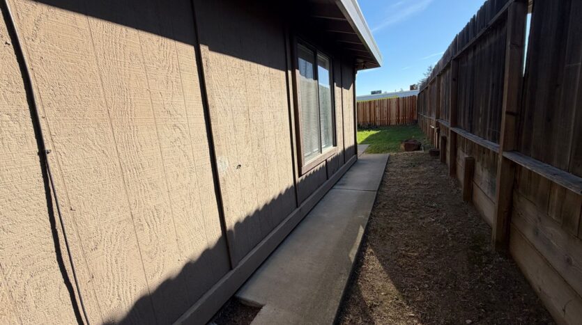 5216 Karm Way - Sacramento - California - 2 bed, 2 bath rental property