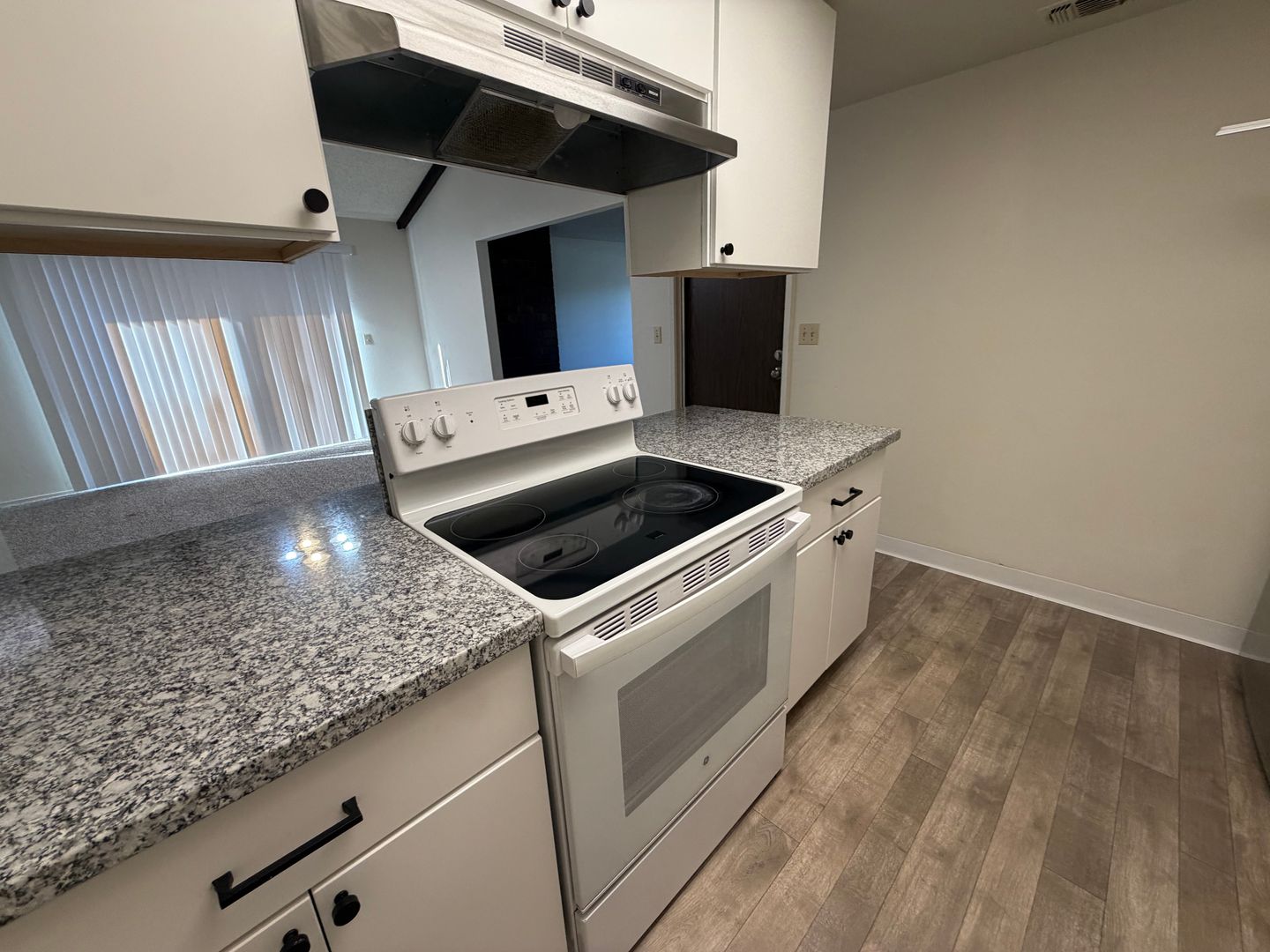 5216 Karm Way - Sacramento - California - 2 bed, 2 bath rental property