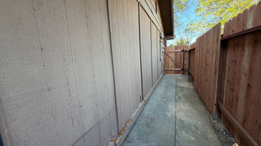 5218 Karm Way - Sacramento - California - 2 bed, 1 bath rental property