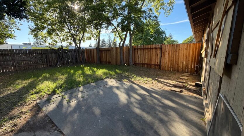 5218 Karm Way - Sacramento - California - 2 bed, 1 bath rental property