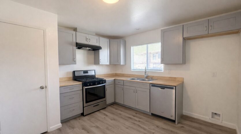 524 E. Ave Q12 - Unit 13 - Palmdale - California - 2 bed, 1 bath rental property