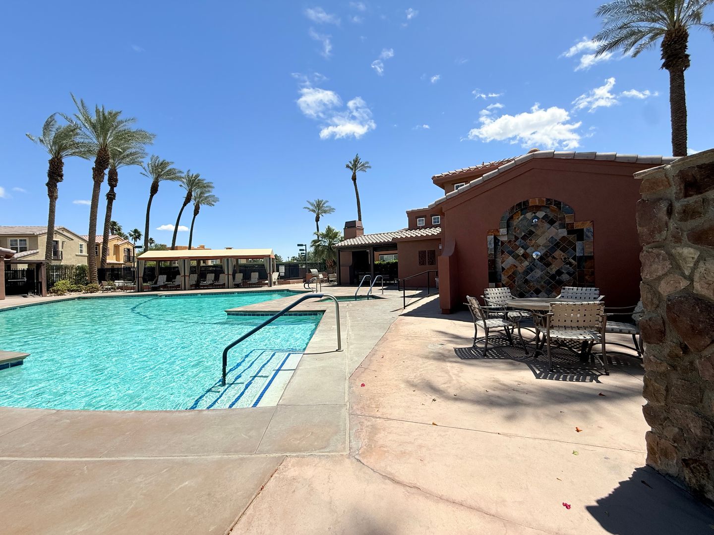 52478 Hawthorn Ct - La Quinta - California - 2 bed, 3 bath rental property