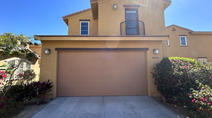 52478 Hawthorn Ct - La Quinta - California - 2 bed, 3 bath rental property