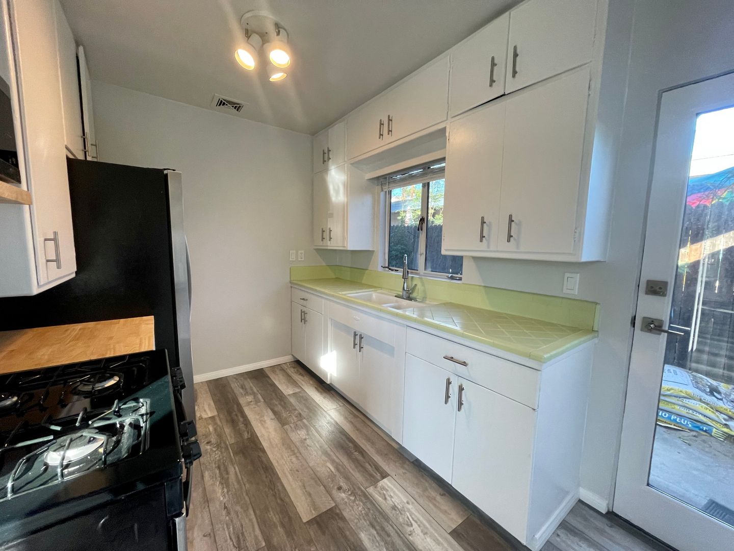 529 South Calle Abronia  - Unit 1 - Palm Springs - California - 1 bed, 1 bath rental property