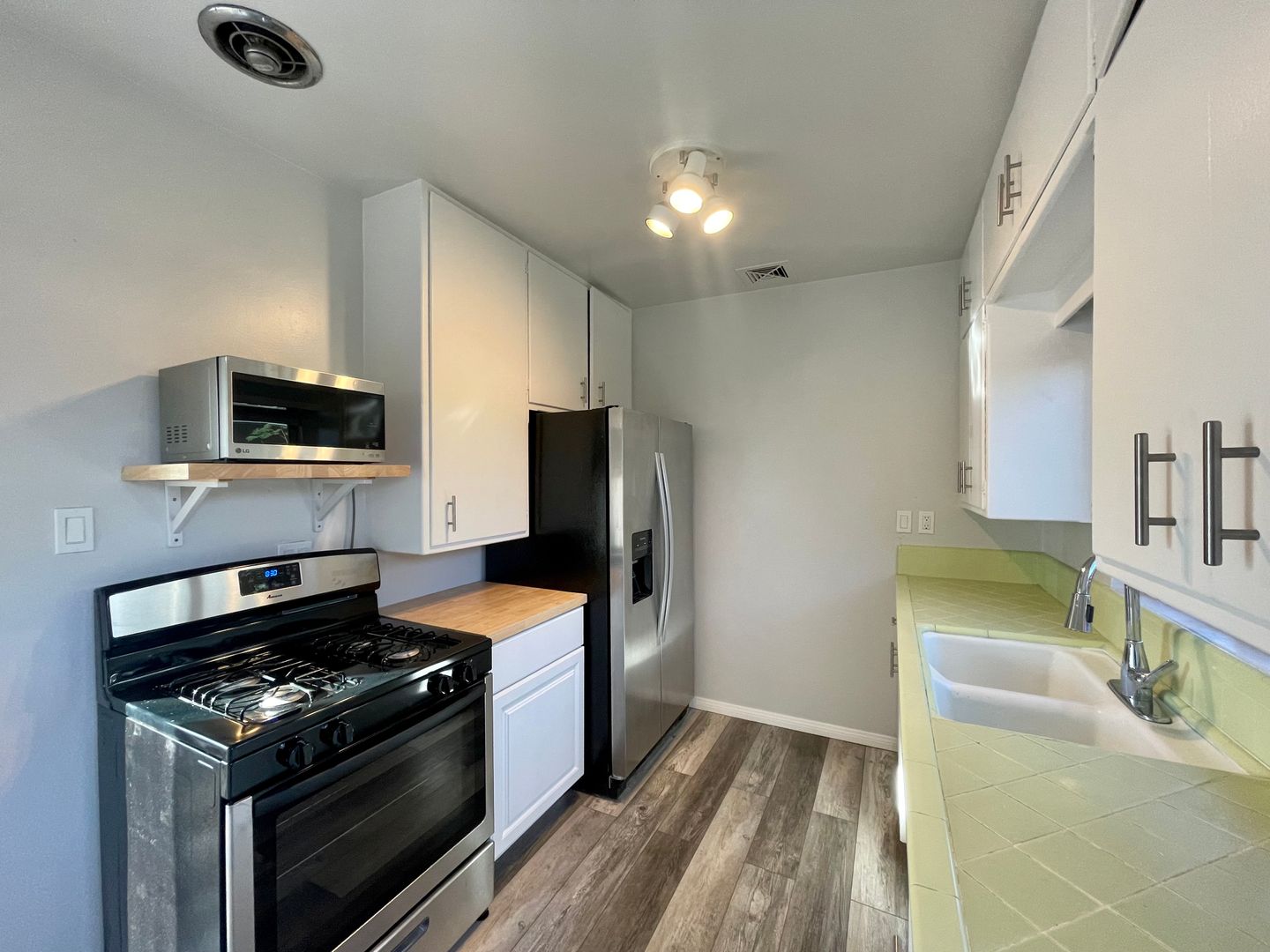 529 South Calle Abronia  - Unit 1 - Palm Springs - California - 1 bed, 1 bath rental property