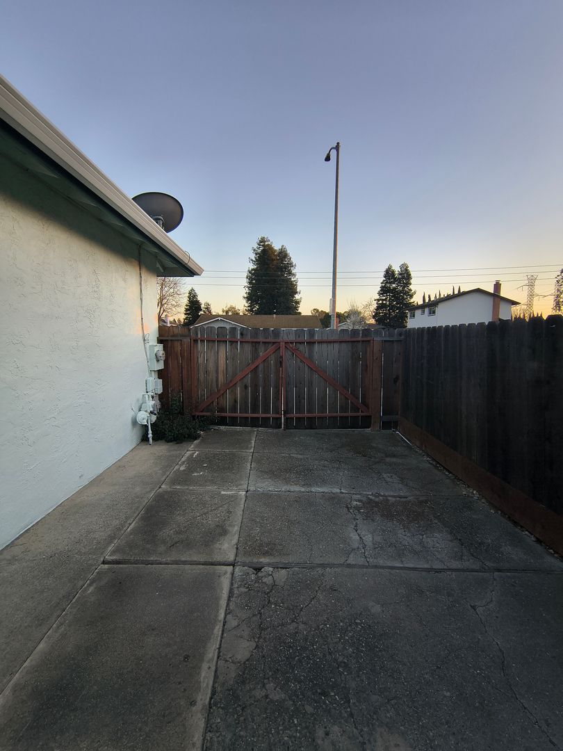 5376 Scenic Avenue - Livermore - California - 3 bed, 2 bath rental property