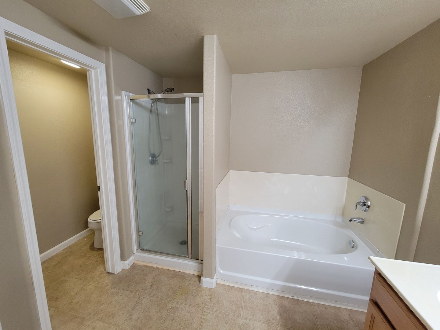 5554 Tares Cir - Elk Grove - California - 2 bed, 2 bath rental property