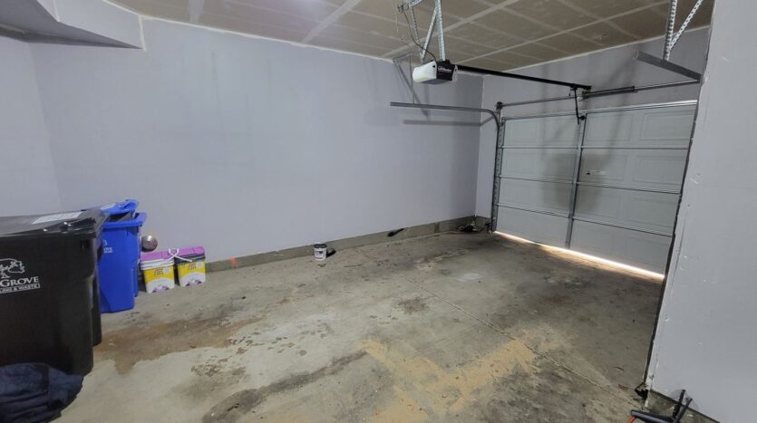 5554 Tares Cir - Elk Grove - California - 2 bed, 2 bath rental property