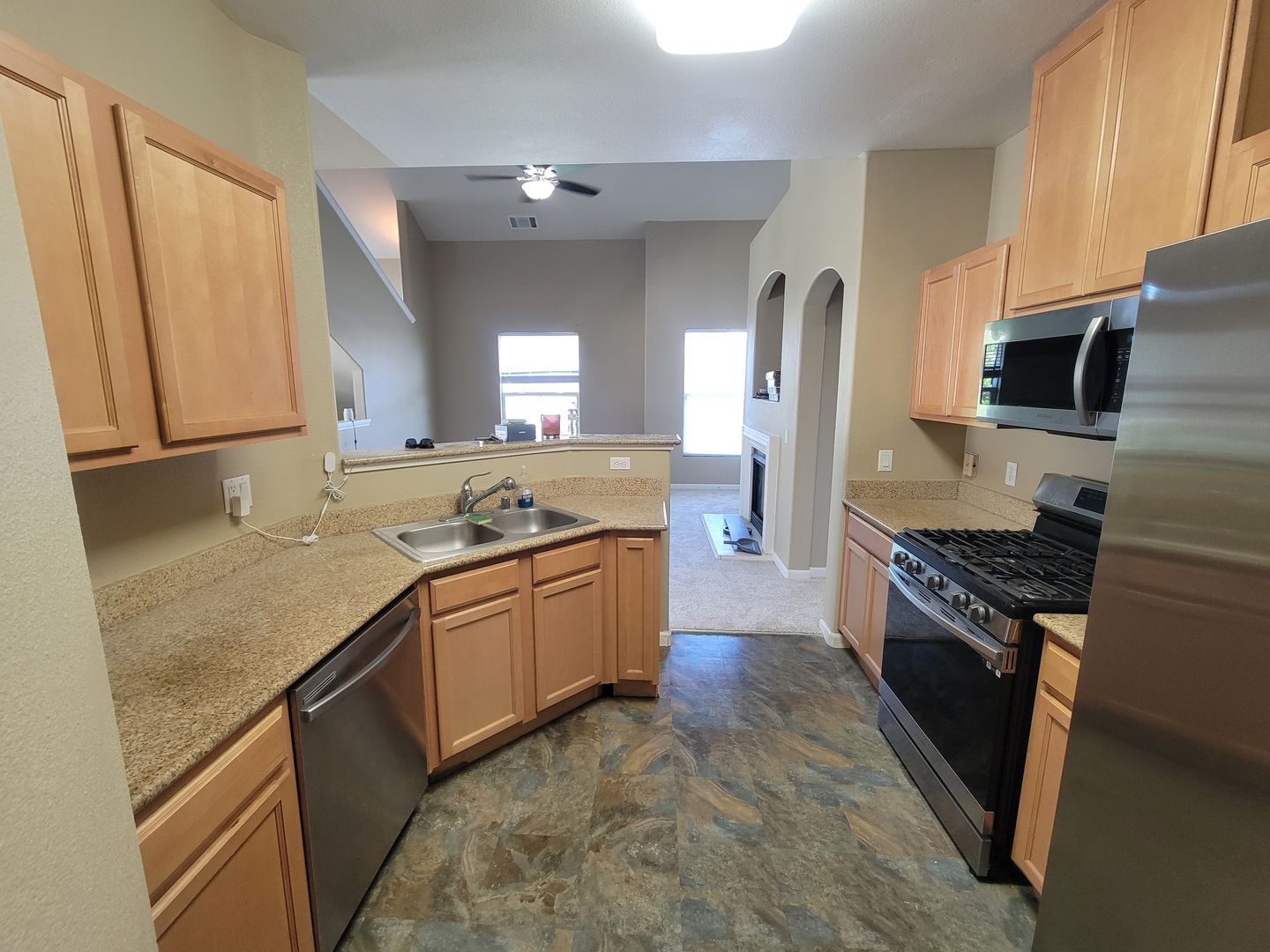 5554 Tares Cir - Elk Grove - California - 2 bed, 2 bath rental property