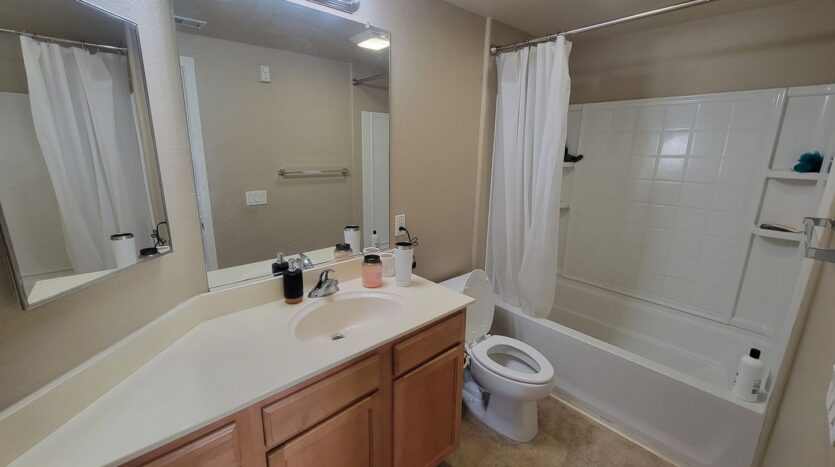 5554 Tares Cir - Elk Grove - California - 2 bed, 2 bath rental property