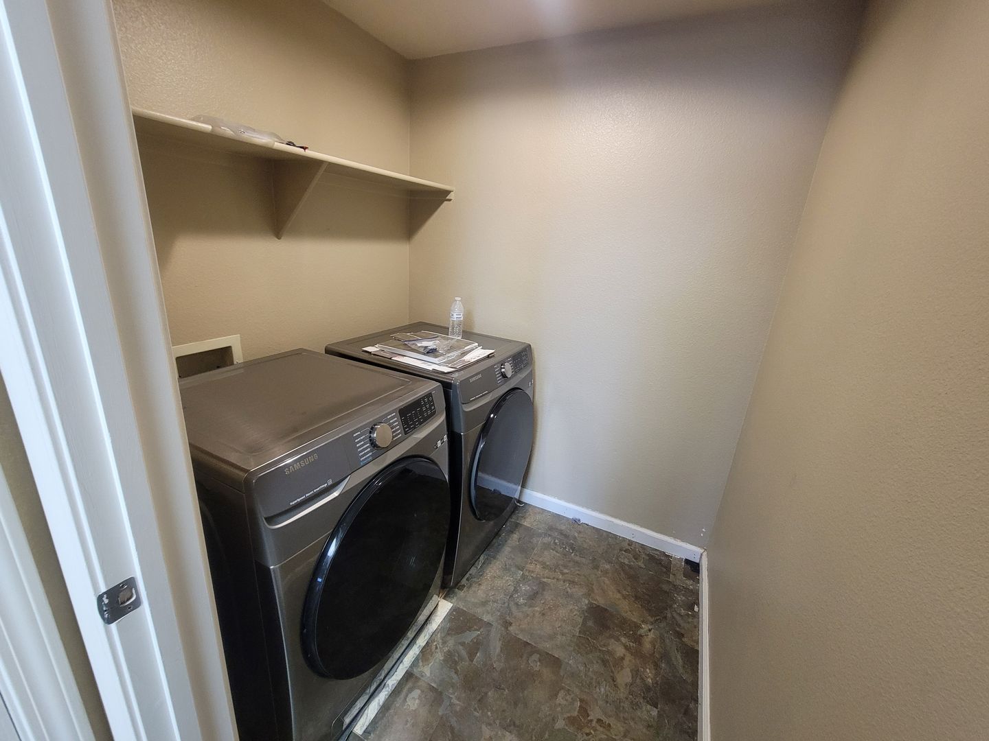 5554 Tares Cir - Elk Grove - California - 2 bed, 2 bath rental property