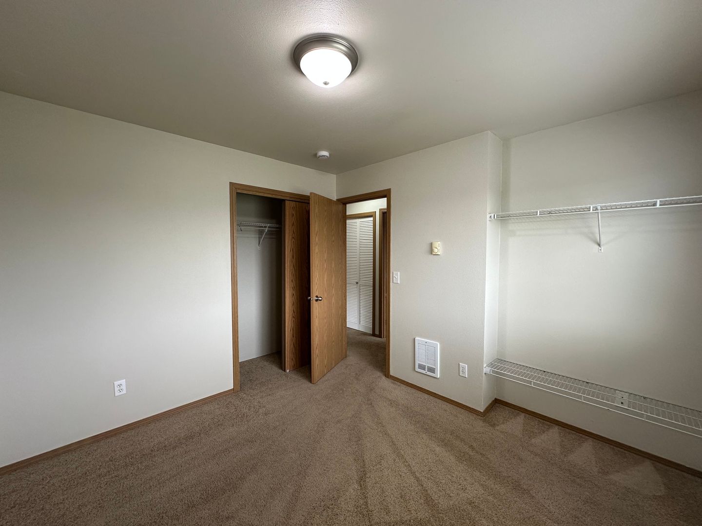 5752 Legoe Ave. - # 202 - Ferndale - Washington - 3 bed, 2 bath rental property