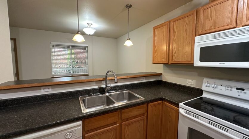 5752 Legoe Ave. - # 202 - Ferndale - Washington - 3 bed, 2 bath rental property