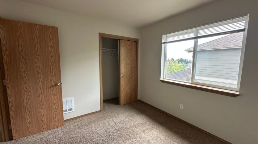 5752 Legoe Ave. - # 202 - Ferndale - Washington - 3 bed, 2 bath rental property
