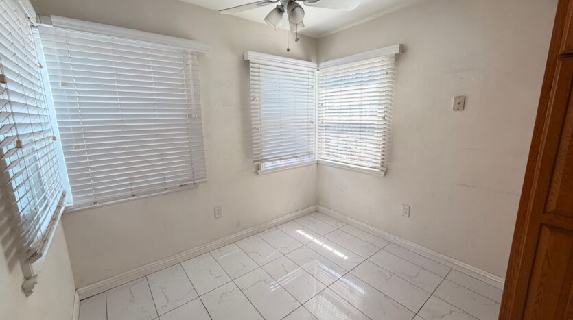 586 e Fairview Blvd  - Inglewood - California - 2 bed, 1 bath rental property