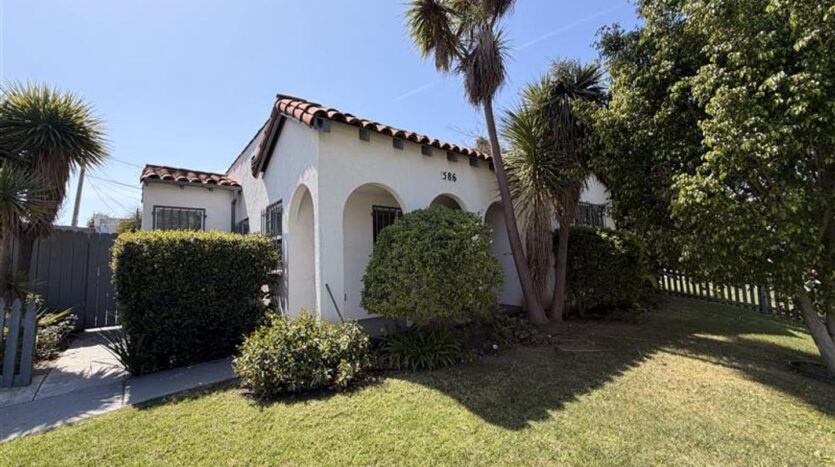 586 e Fairview Blvd  - Inglewood - California - 2 bed, 1 bath rental property