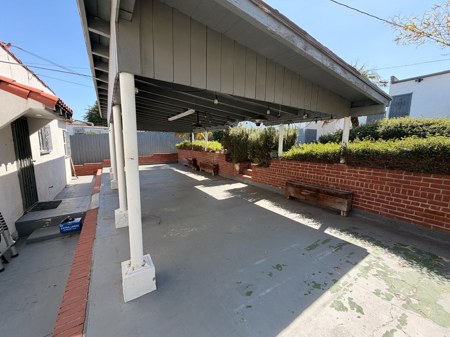 586 e Fairview Blvd  - Inglewood - California - 2 bed, 1 bath rental property