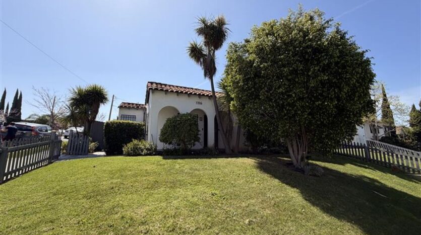 586 e Fairview Blvd  - Inglewood - California - 2 bed, 1 bath rental property